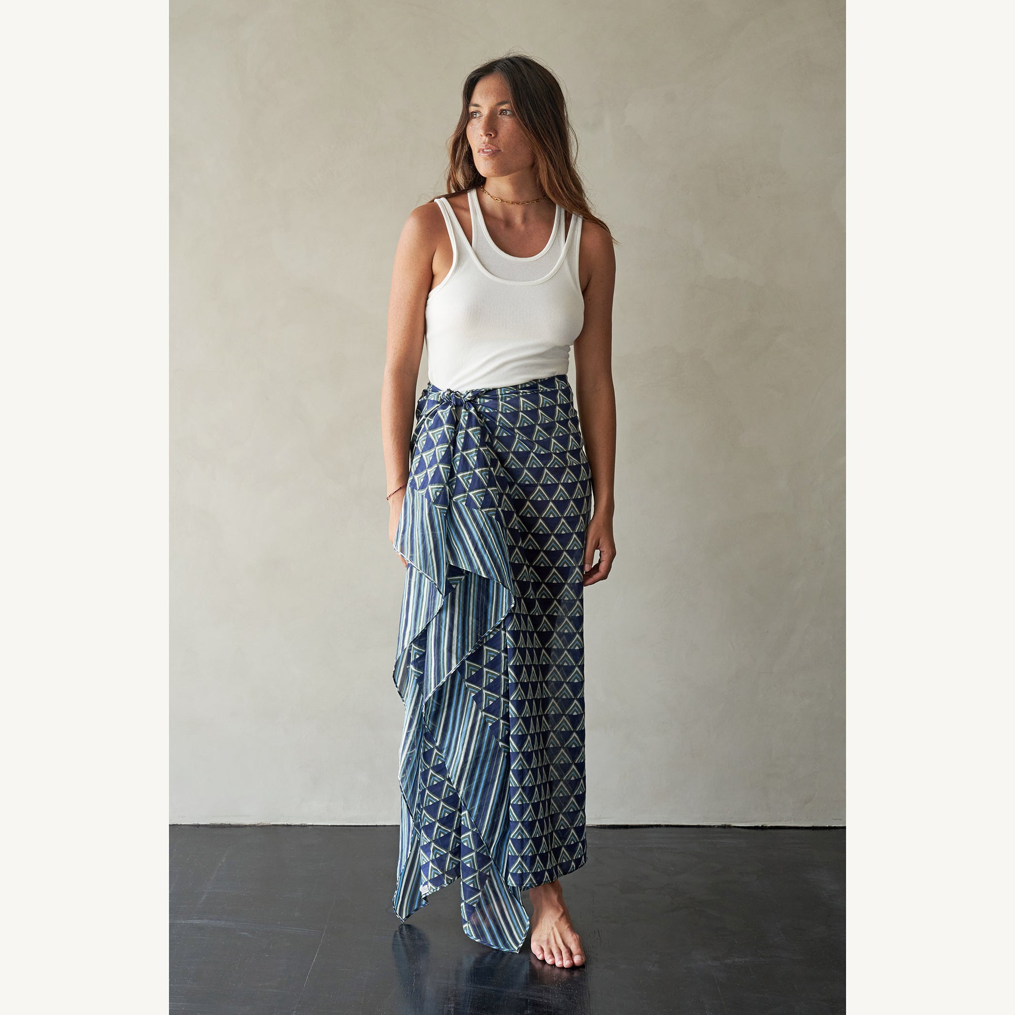 batiqual batik sarong pareo silk-cotton nanas indigo hand-made